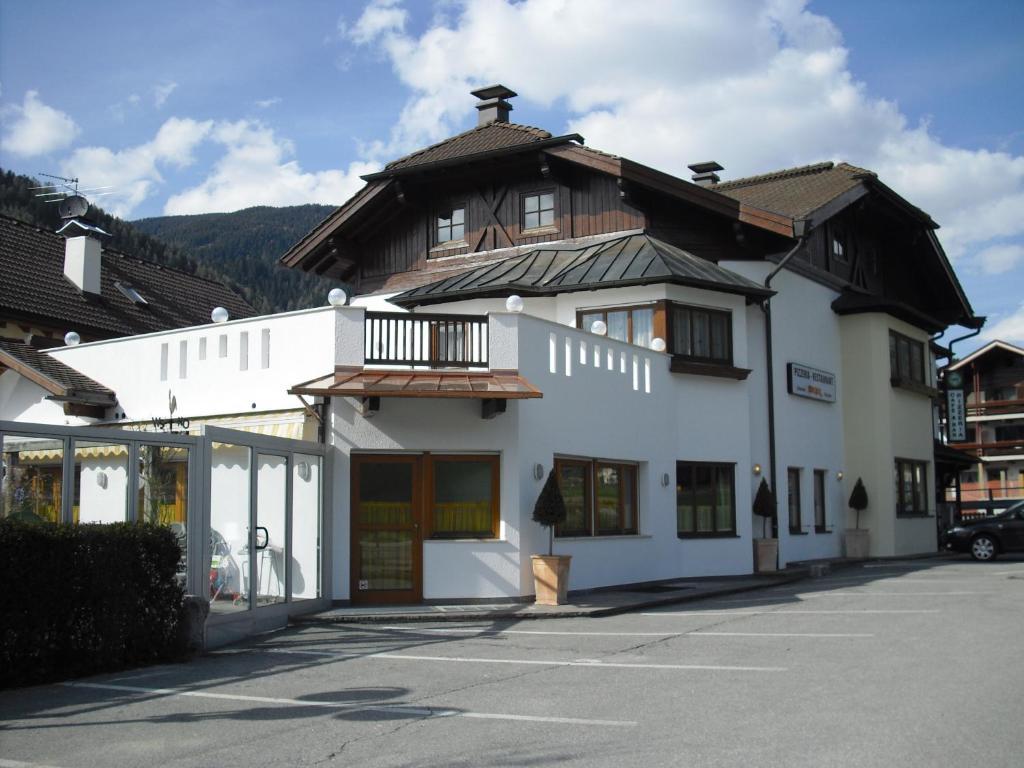 Pizzeria Restaurant Wieser Rasùn di Sotto Exterior foto